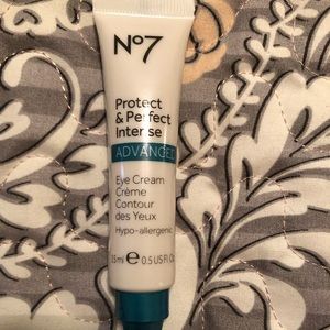 NWOB! No. 7 Protect & Perfect Intense Eye Cream